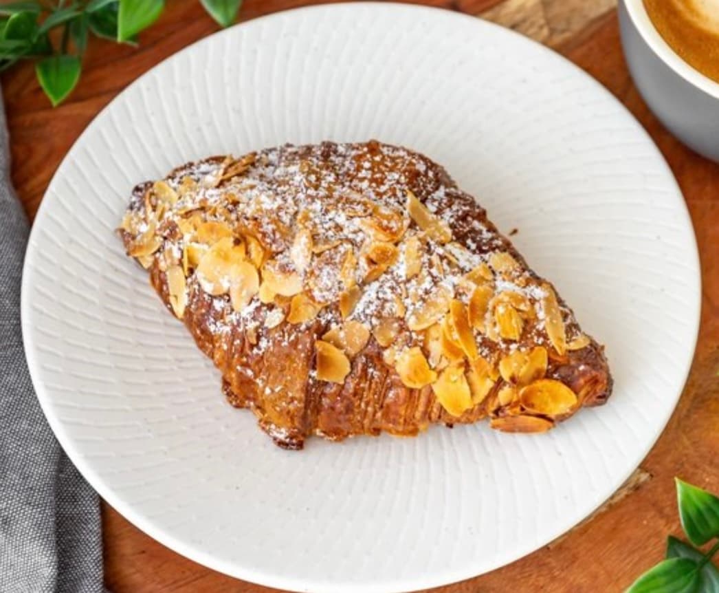 Tom’s Cafe & Pastry Broadbeach — Mermaid Beach, Gold Coast