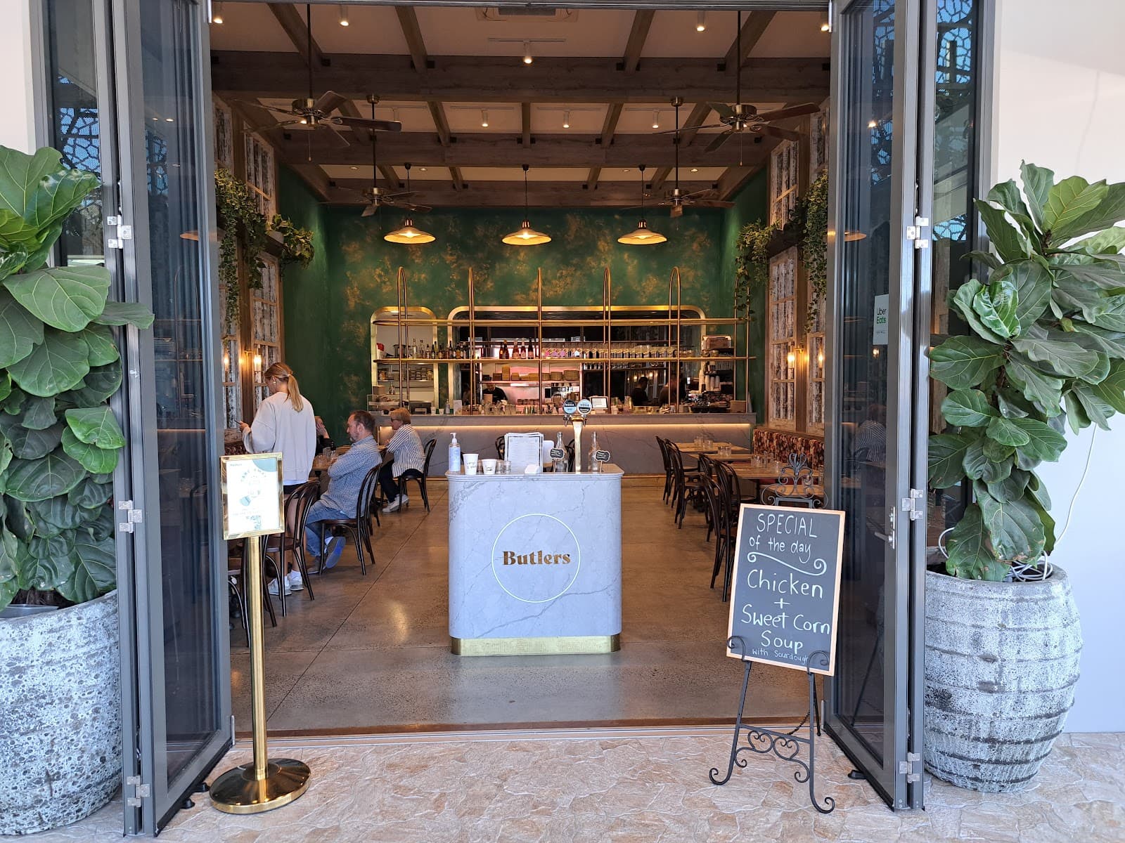 Metro Coffee Burleigh — Burleigh Heads, Gold Coast