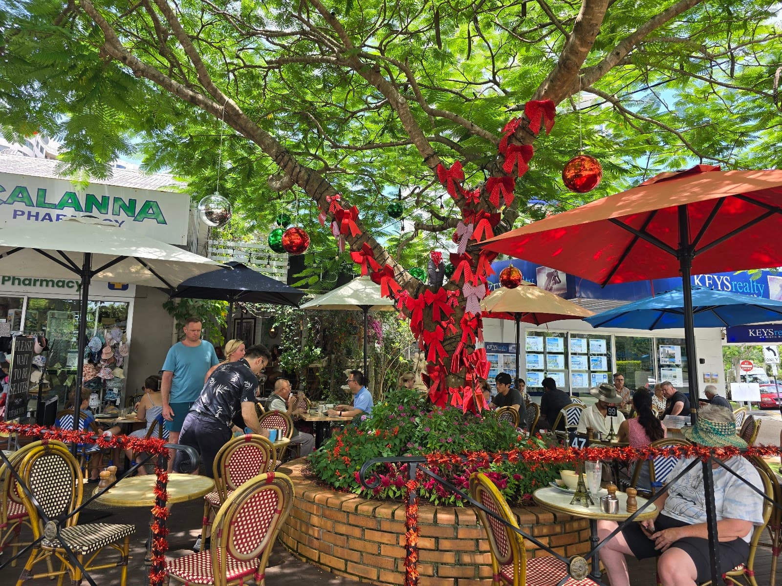 Le Jardin Cafe Restaurant — Main Beach, Gold Coast