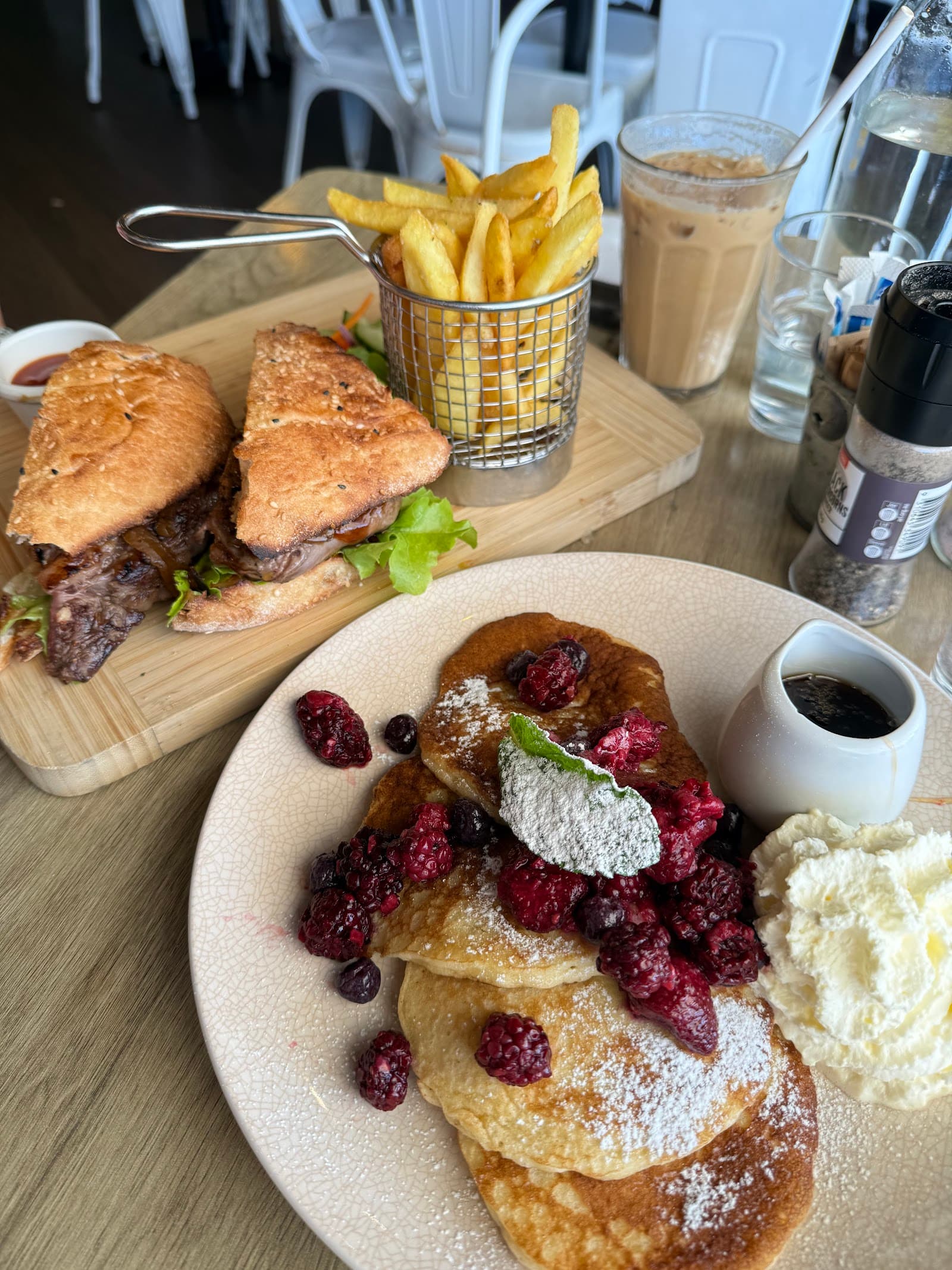 Cafe Gold Coast — Main Beach, Gold Coast