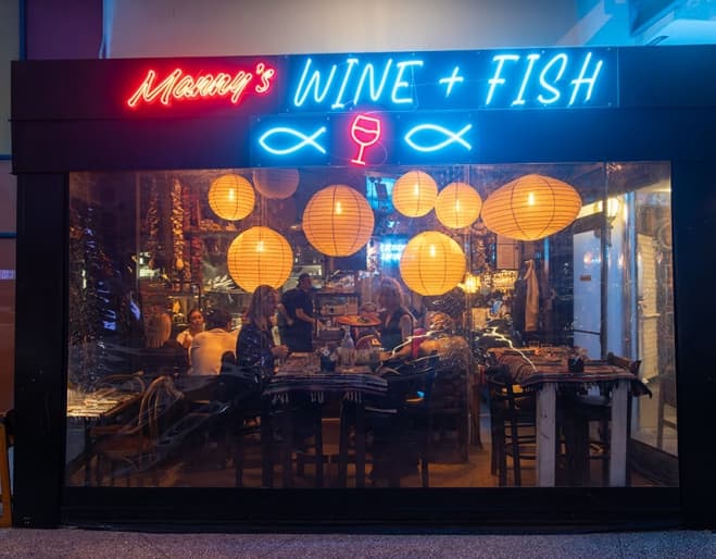 Manny's Wine & Fish Burleigh Beach — Burleigh Heads, Gold Coast