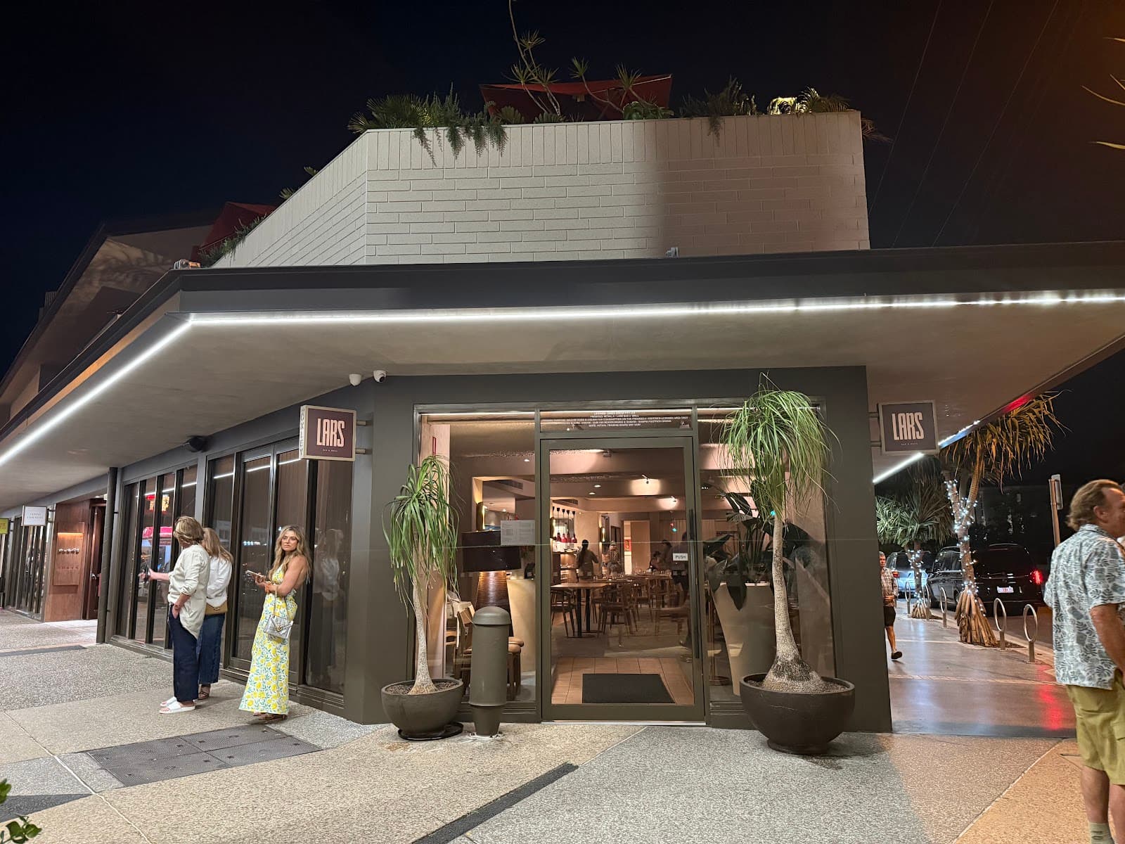 Lars Bar & Grill — Mermaid Beach, Gold Coast