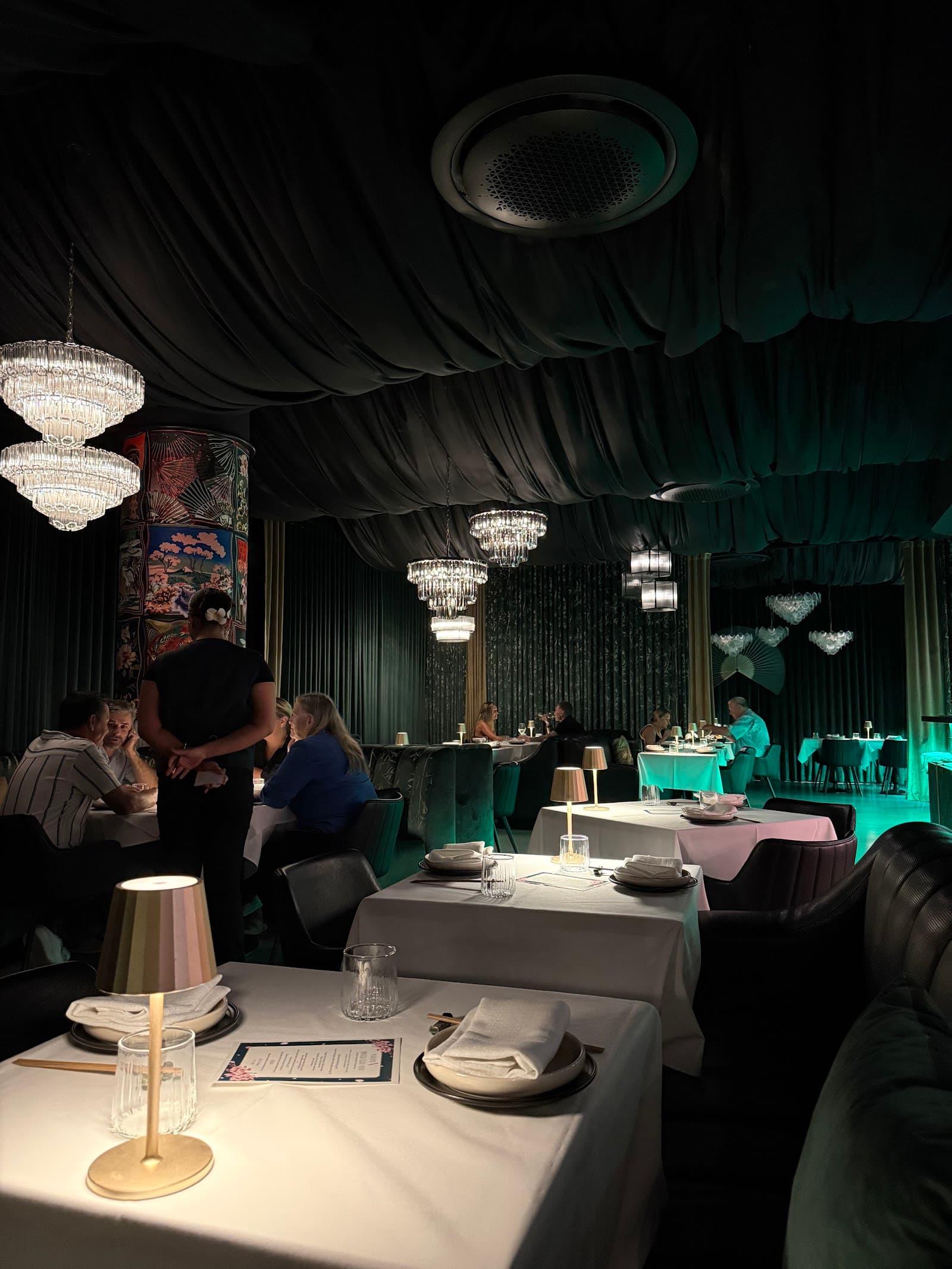 Madame V — Palm Beach, Gold Coast