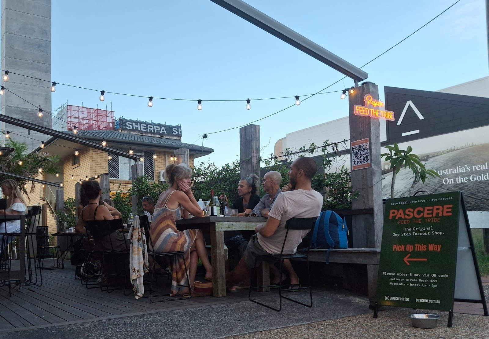 Pascere — Palm Beach, Gold Coast