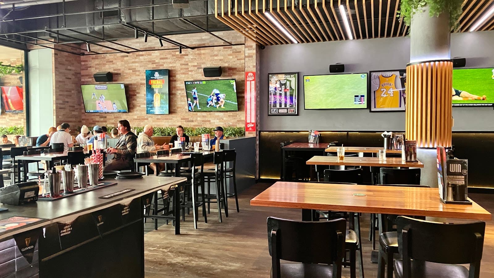 The Sporting Globe Bar & Grill Robina — Robina, Gold Coast