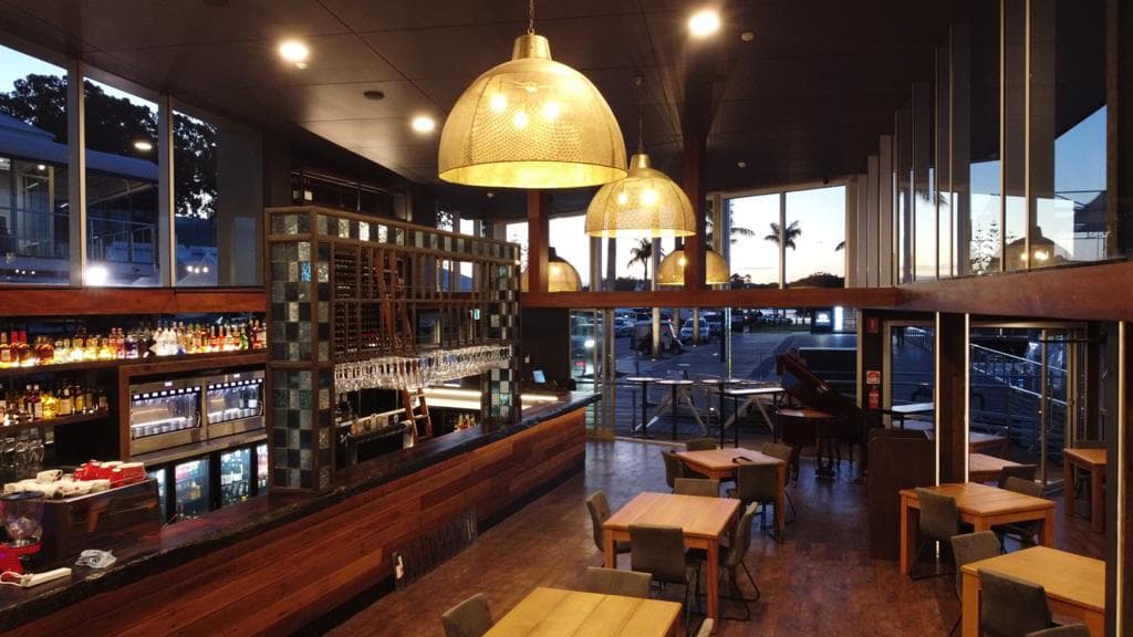 Red's Kitchen & Bar — Hope Island, Gold Coast
