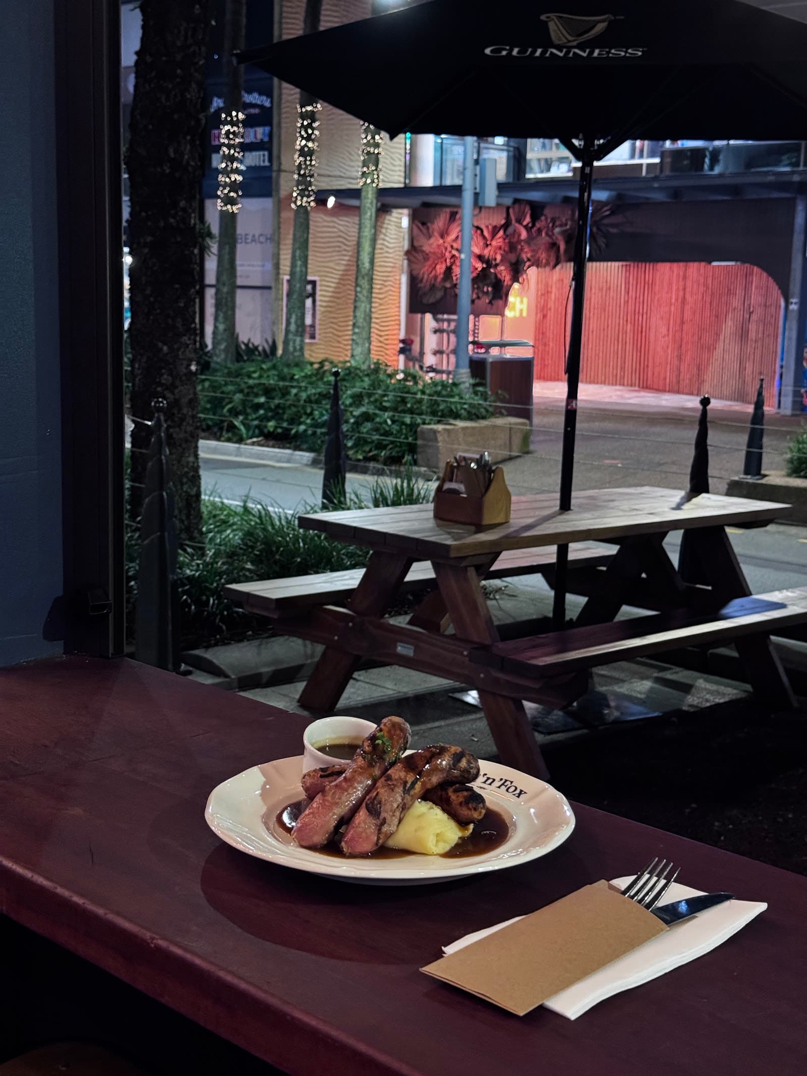 Fig 'n' Fox — Surfers Paradise, Gold Coast