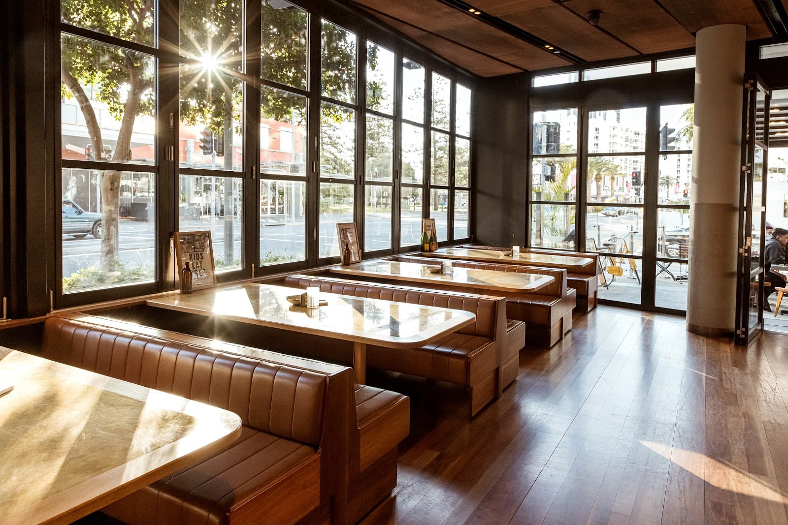 Pig 'N' Whistle Broadbeach — Broadbeach, Gold Coast