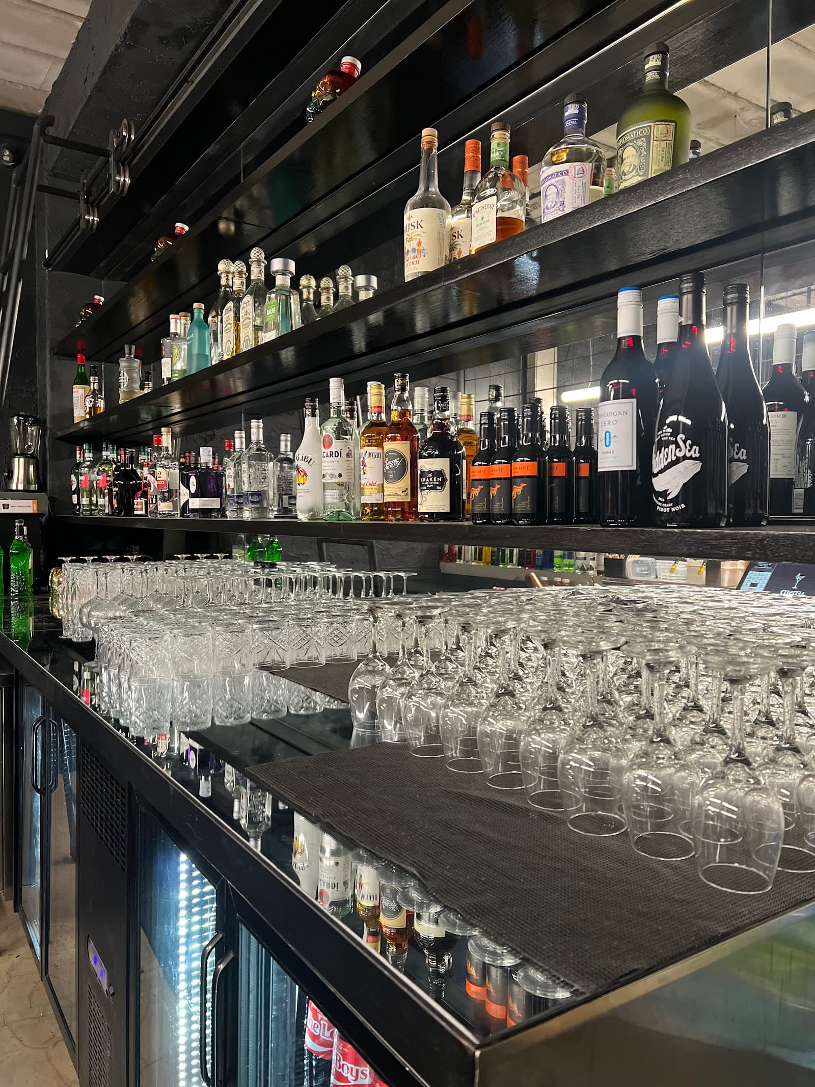 Affinity Bar Burleigh — Burleigh Heads, Gold Coast