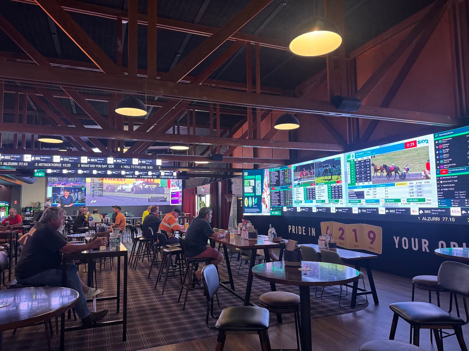 Burleigh Town Hotel — Burleigh Heads, Gold Coast