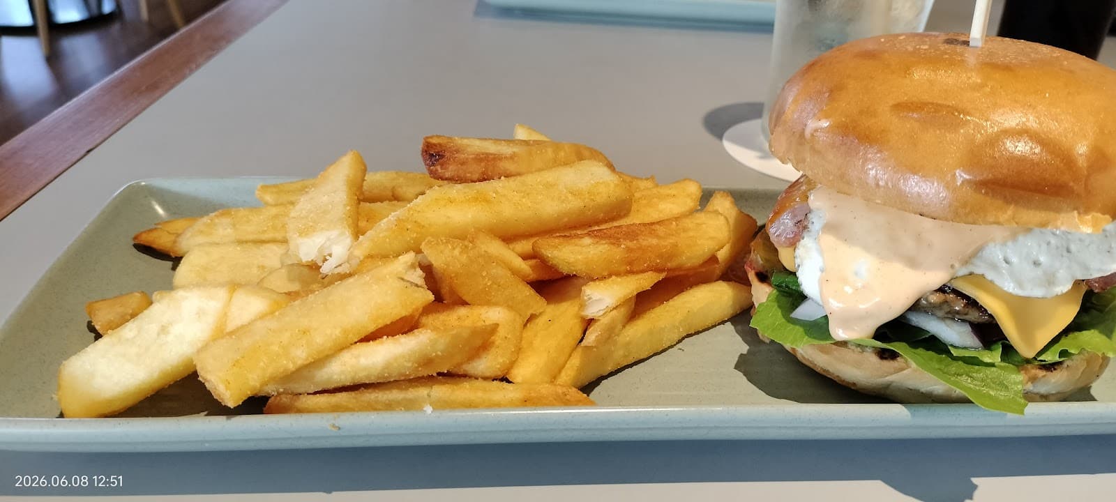 The Queen's Arms Hotel Southport — Southport, Gold Coast
