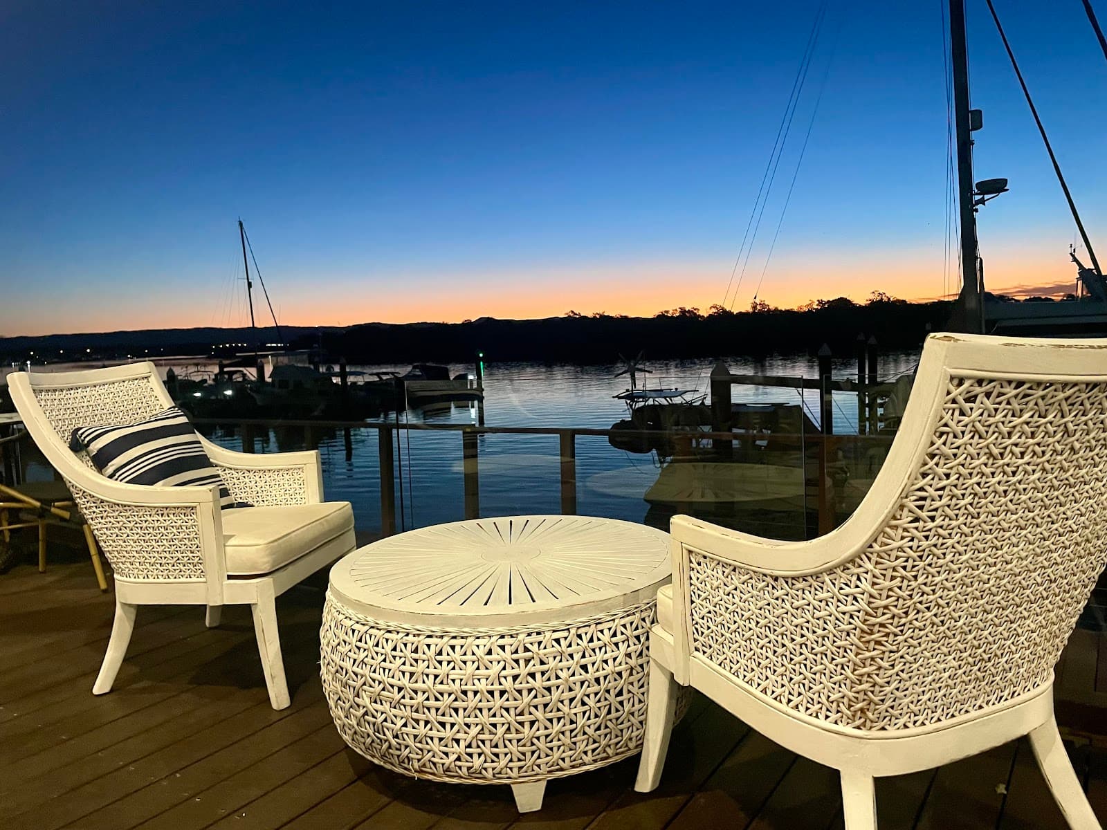 Tommy's Bar and Grill — Hope Island, Gold Coast