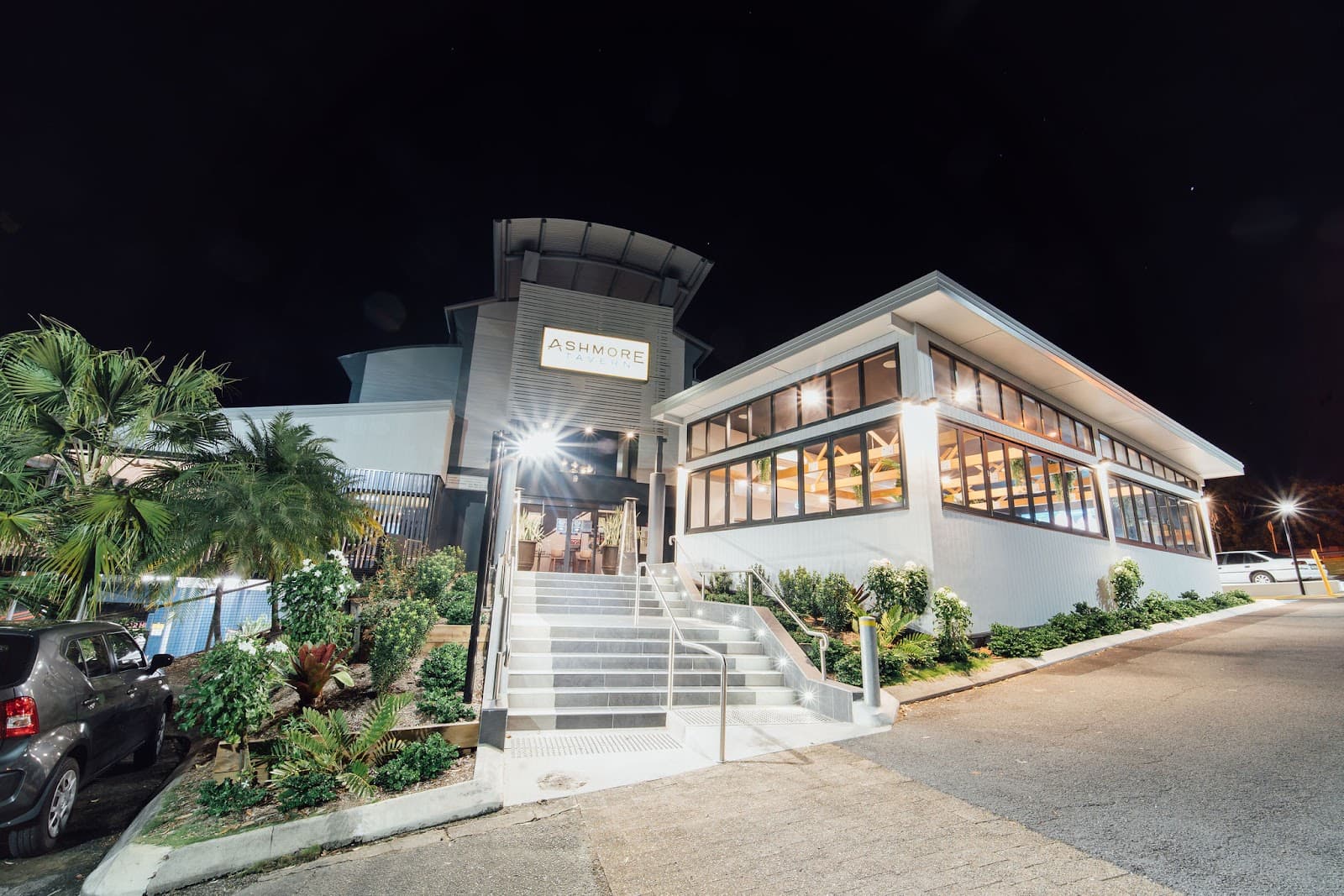 Ashmore Tavern — Southport, Gold Coast