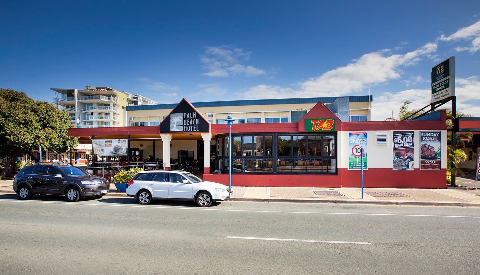Palm Beach Hotel — Currumbin, Gold Coast