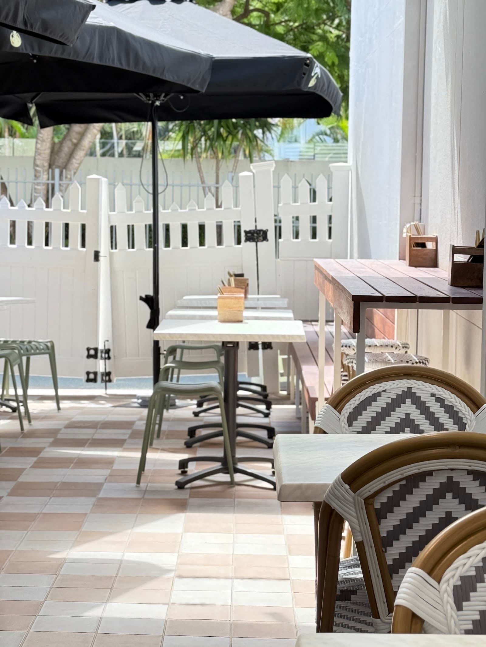Dipcro Pastry — Main Beach, Gold Coast