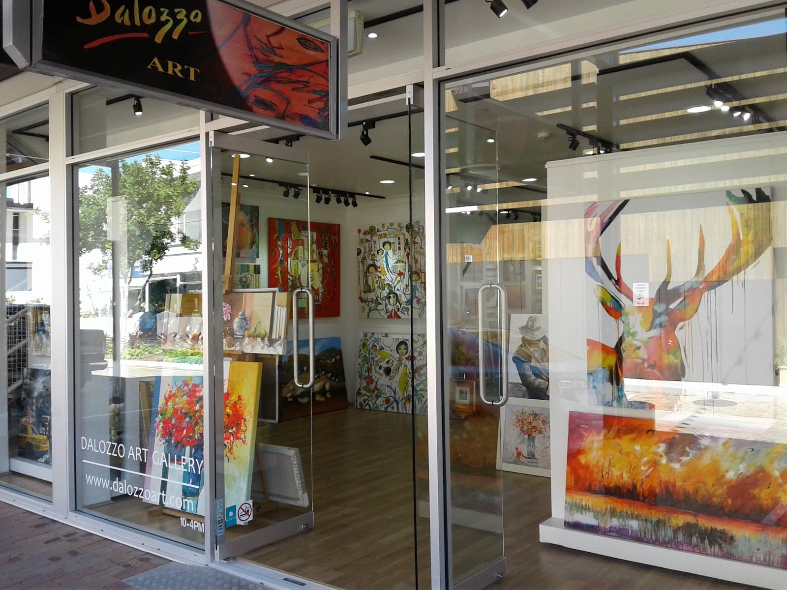 Dalozzo Art Gallery — Main Beach, Gold Coast