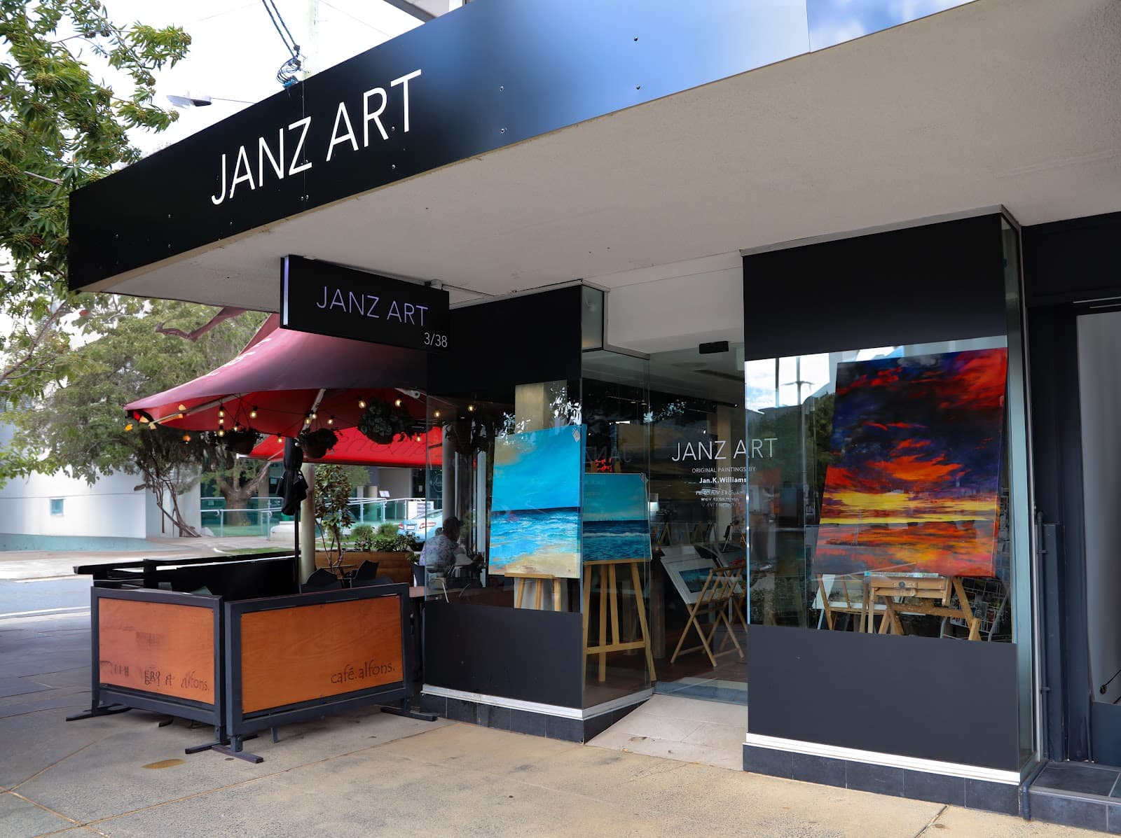 Janz Art — Main Beach, Gold Coast