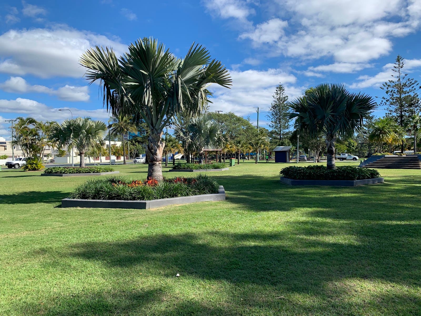 Chevron Island Park — Surfers Paradise, Gold Coast