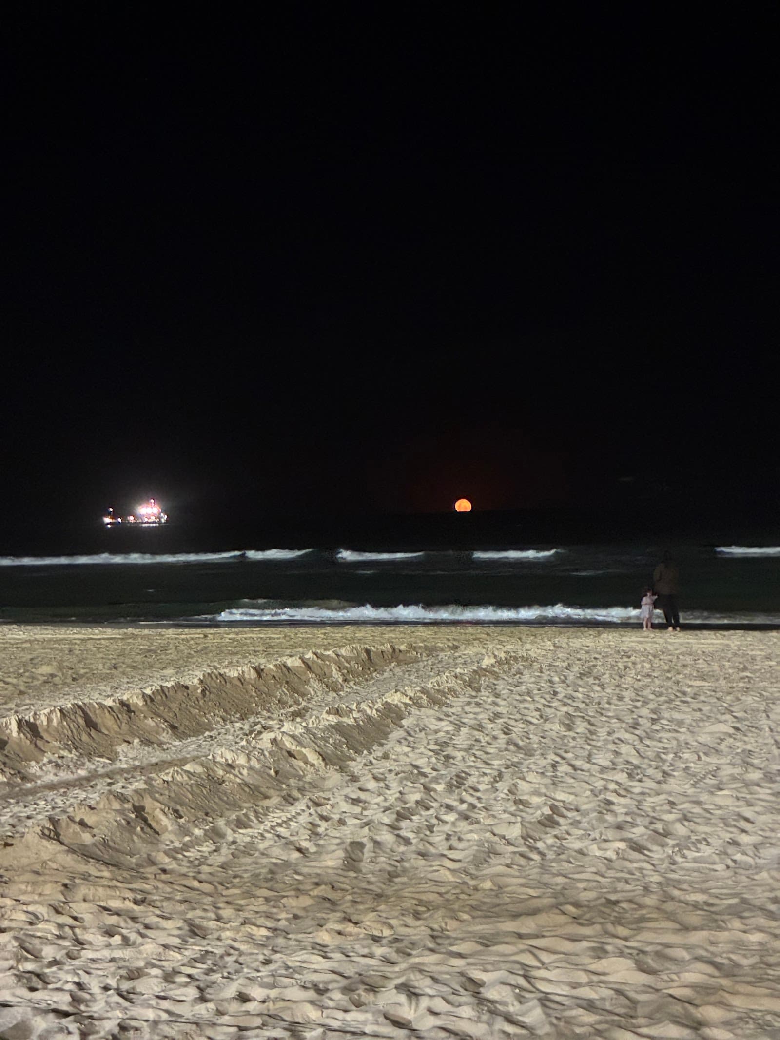 Surfers Paradise Beach Surf Swim Walk — Surfers Paradise, Gold Coast