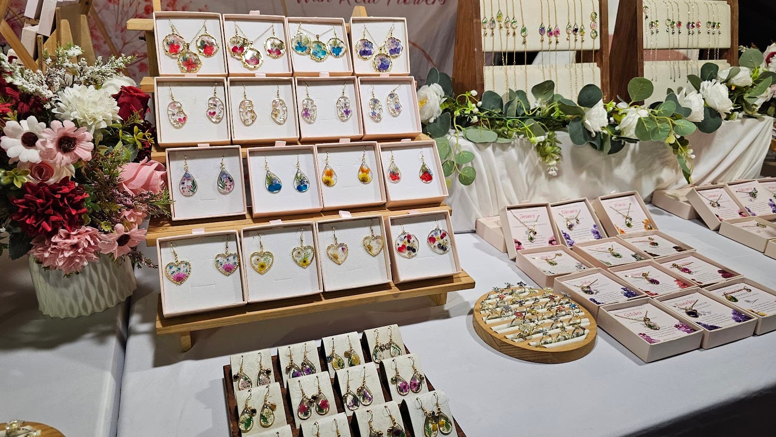 Surfers Paradise Beachfront Markets — Main Beach, Gold Coast