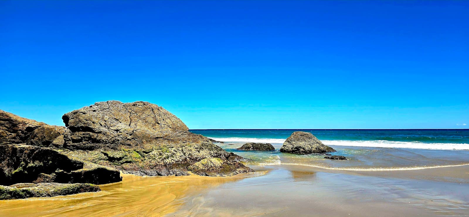 North Burleigh Beach — Burleigh Heads, Gold Coast