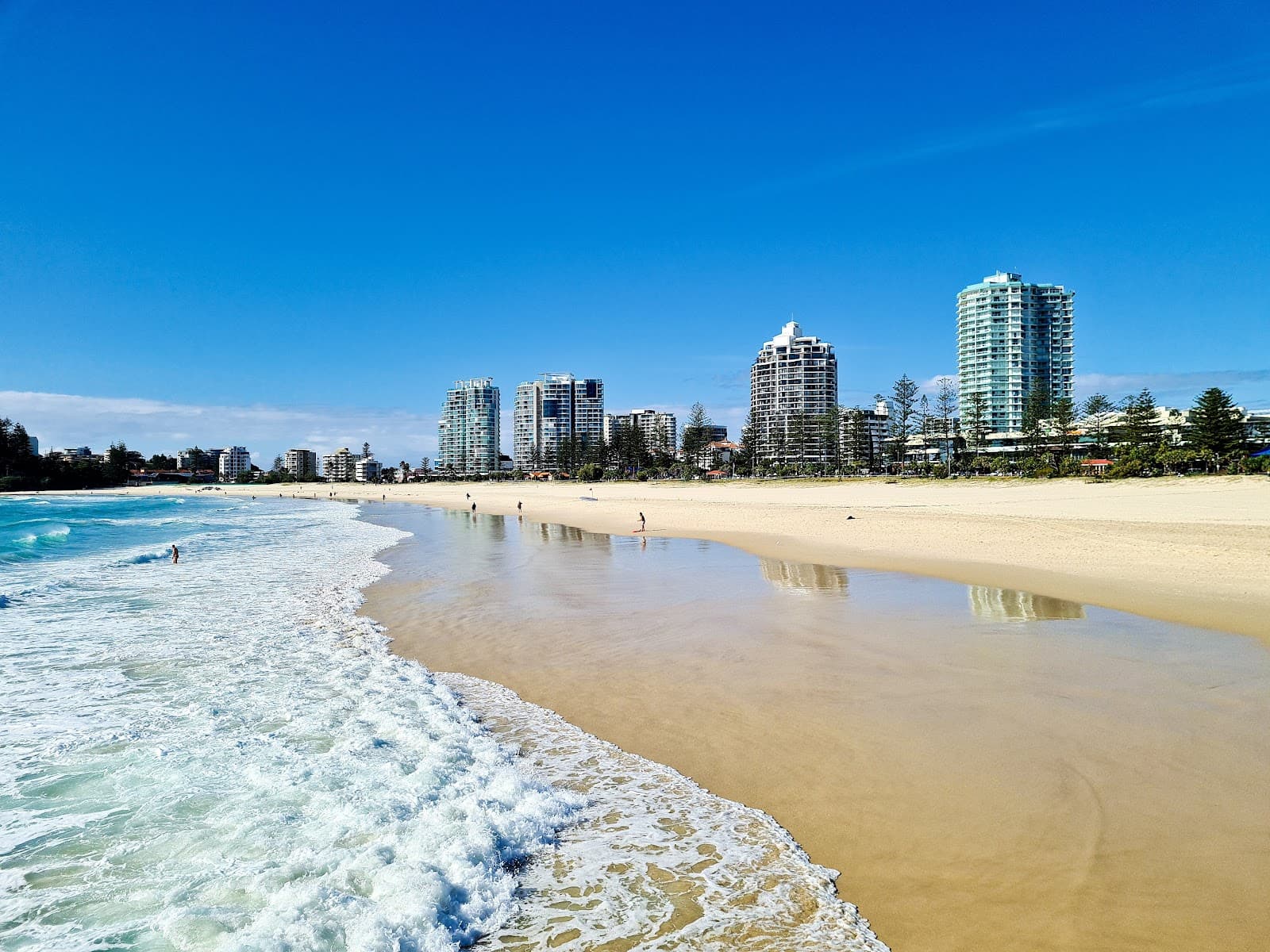 Coolangatta Beachfront — Coolangatta, Gold Coast