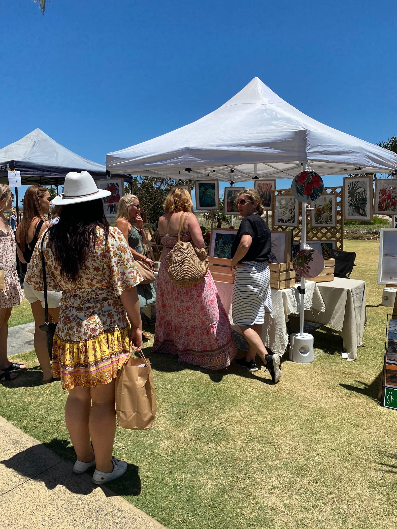 Coolangatta (2nd Sunday) - Art and Craft on the Coast Beachfront Market — Coolangatta, Gold Coast