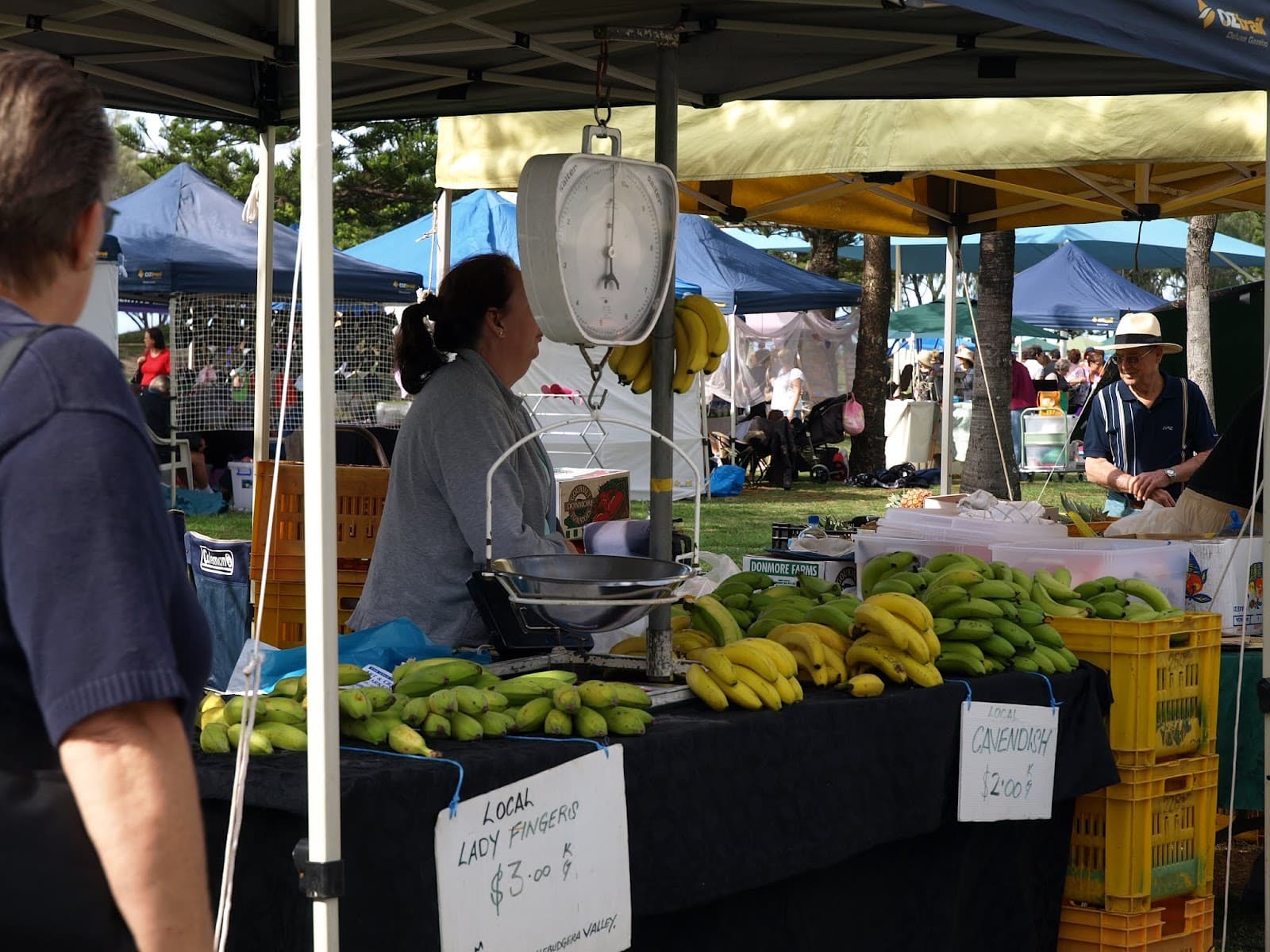 Broadbeach-Art and Craft on the Coast Beachfront Markets (1st and 3rd Sundays) — Broadbeach, Gold Coast