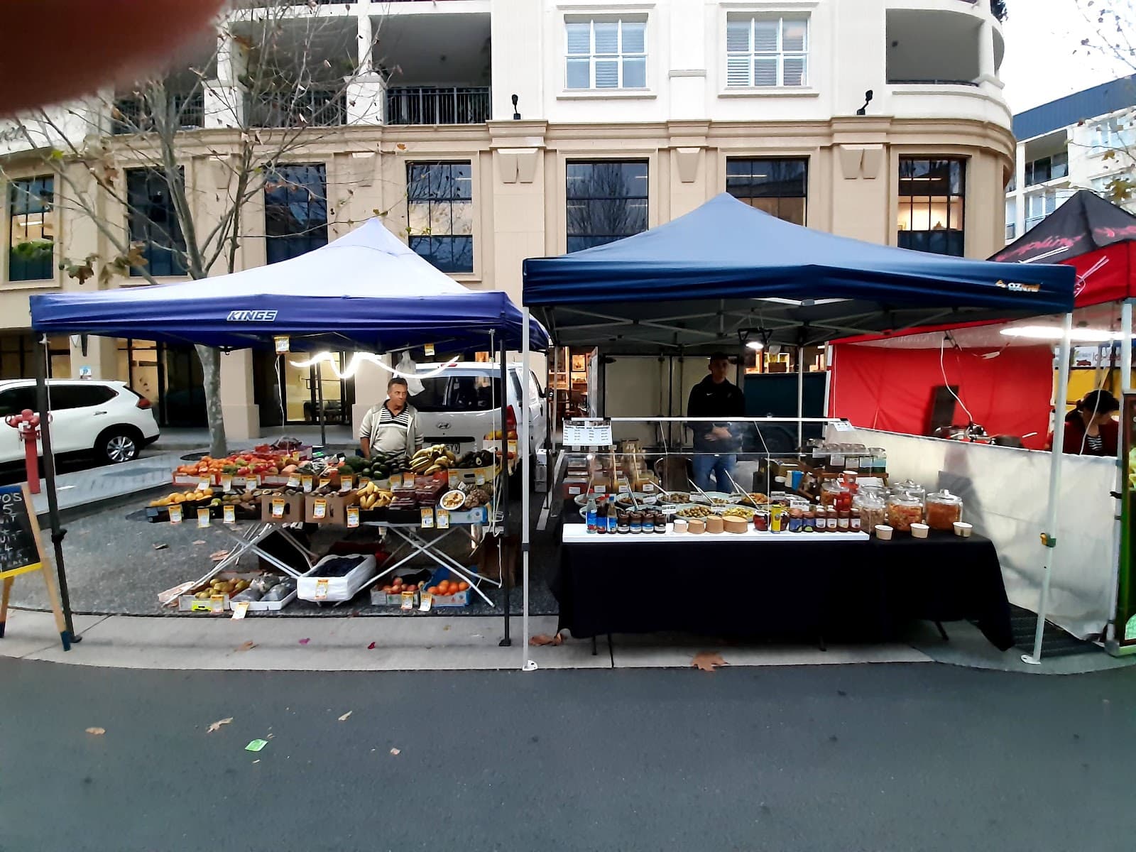 Emerald Lakes Market — Hope Island, Gold Coast