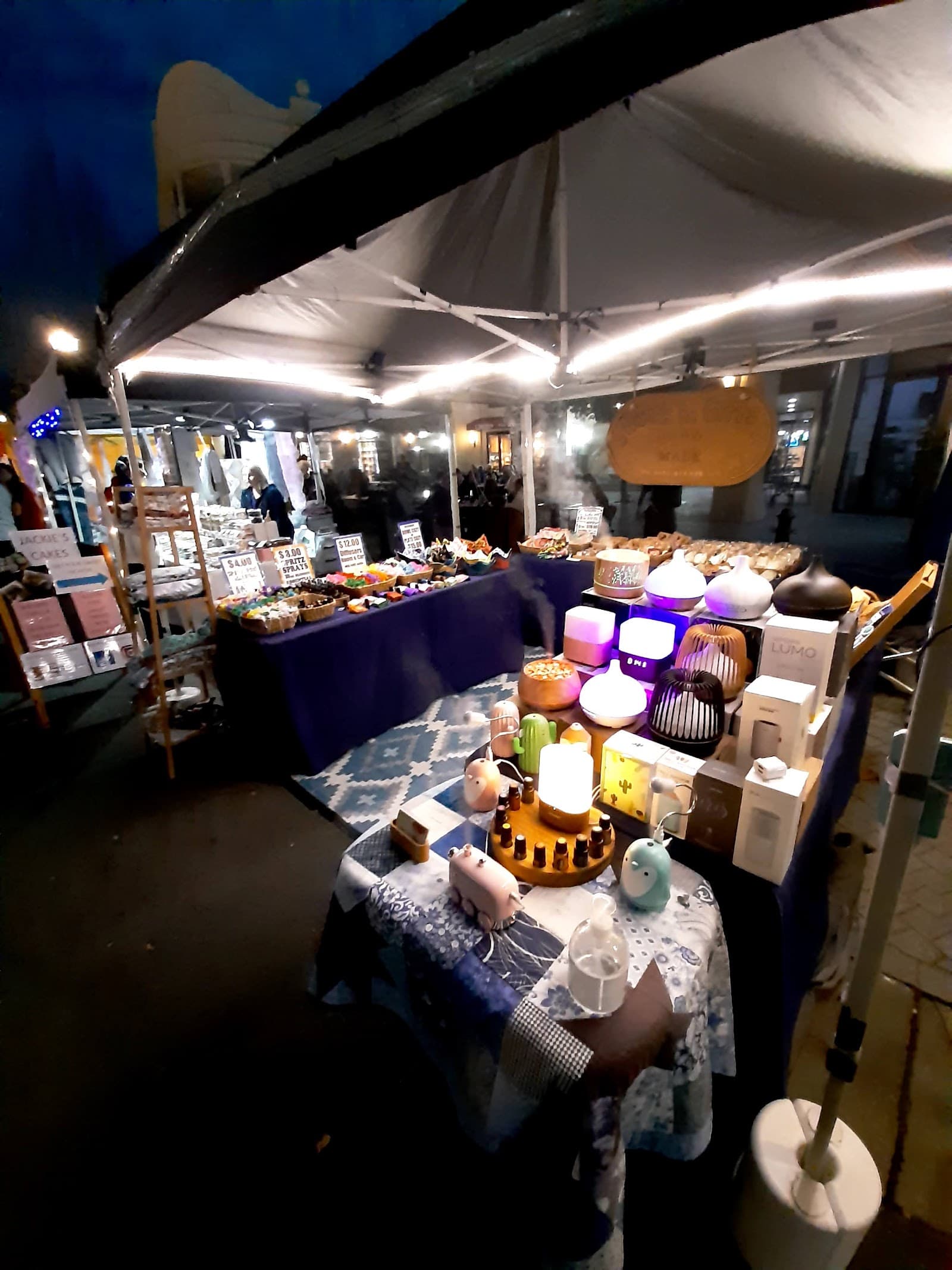 Emerald Lakes Market — Hope Island, Gold Coast