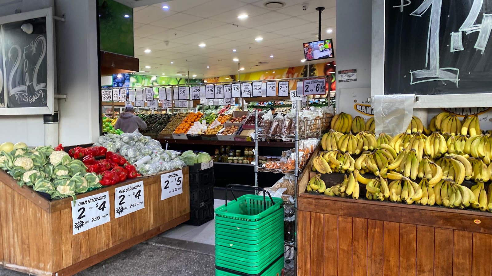 Southport Discount Fruit Barn — Southport, Gold Coast