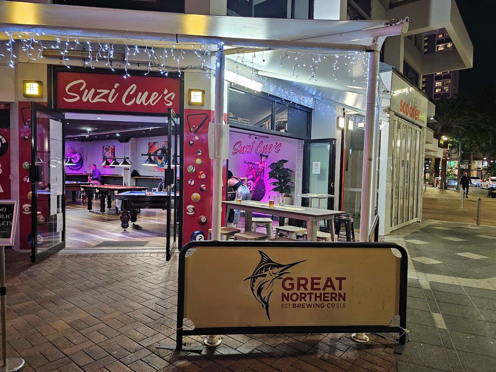 Suzi Cue’s — Surfers Paradise, Gold Coast