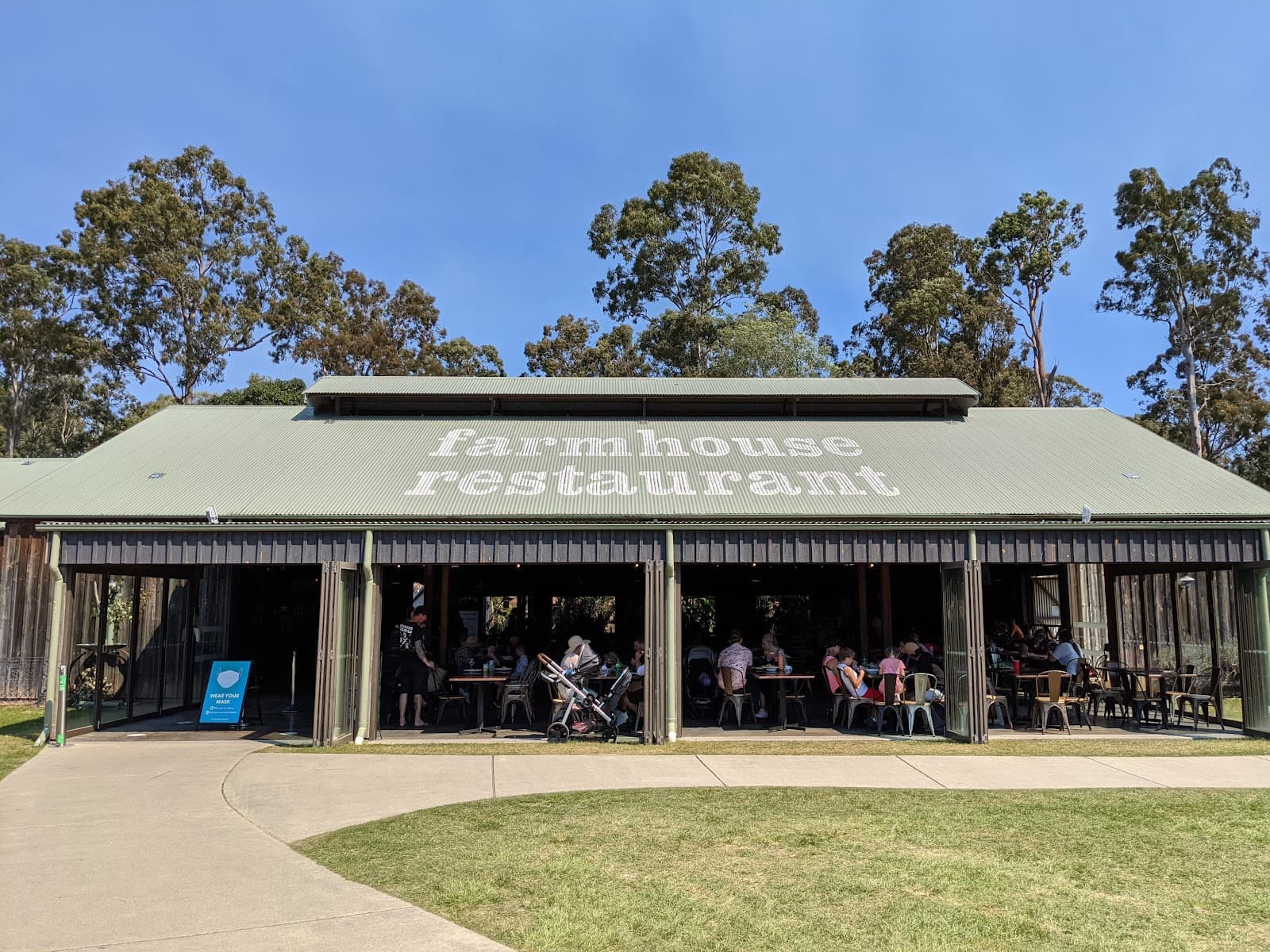 Paradise Country — Hope Island, Gold Coast