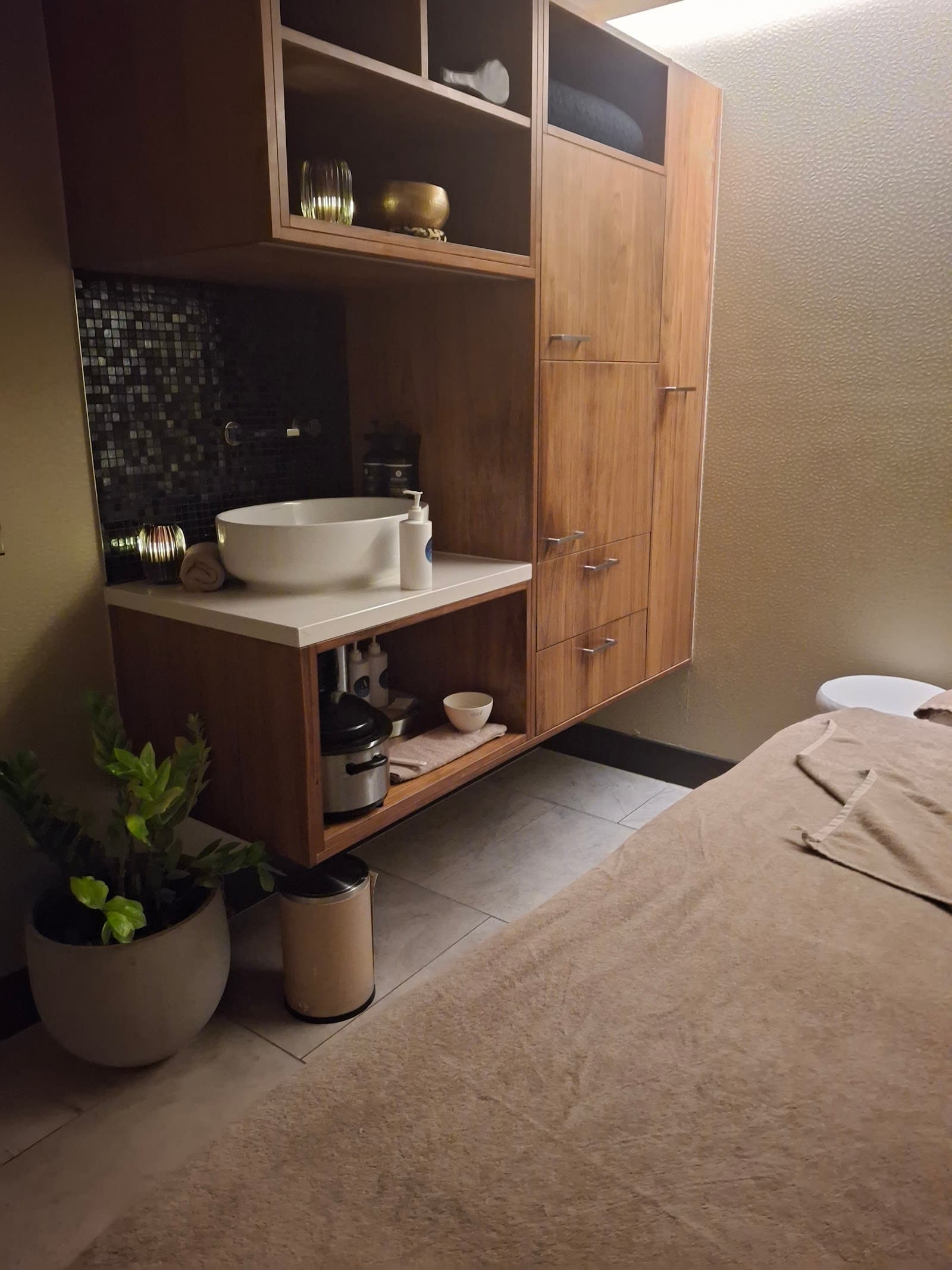 Azure Spa & Fitness — Miami, Gold Coast