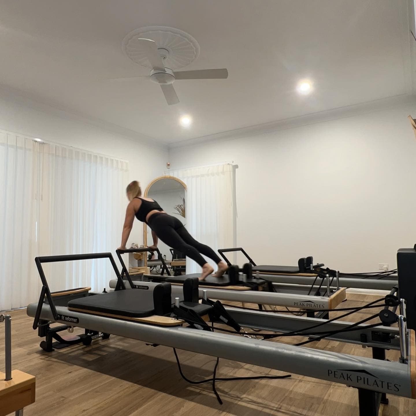HUSTLE REFORMER PILATES CO ROBINA GOLDCOAST — Robina, Gold Coast