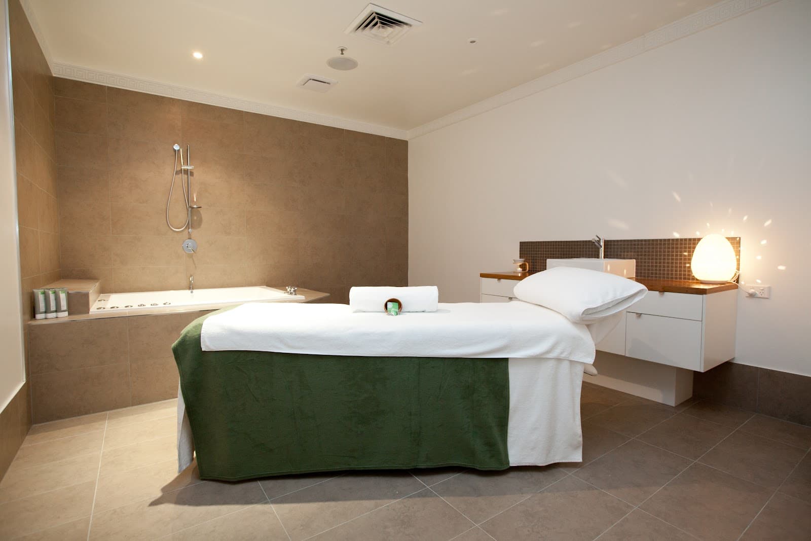 endota spa Surfers Paradise — Surfers Paradise, Gold Coast
