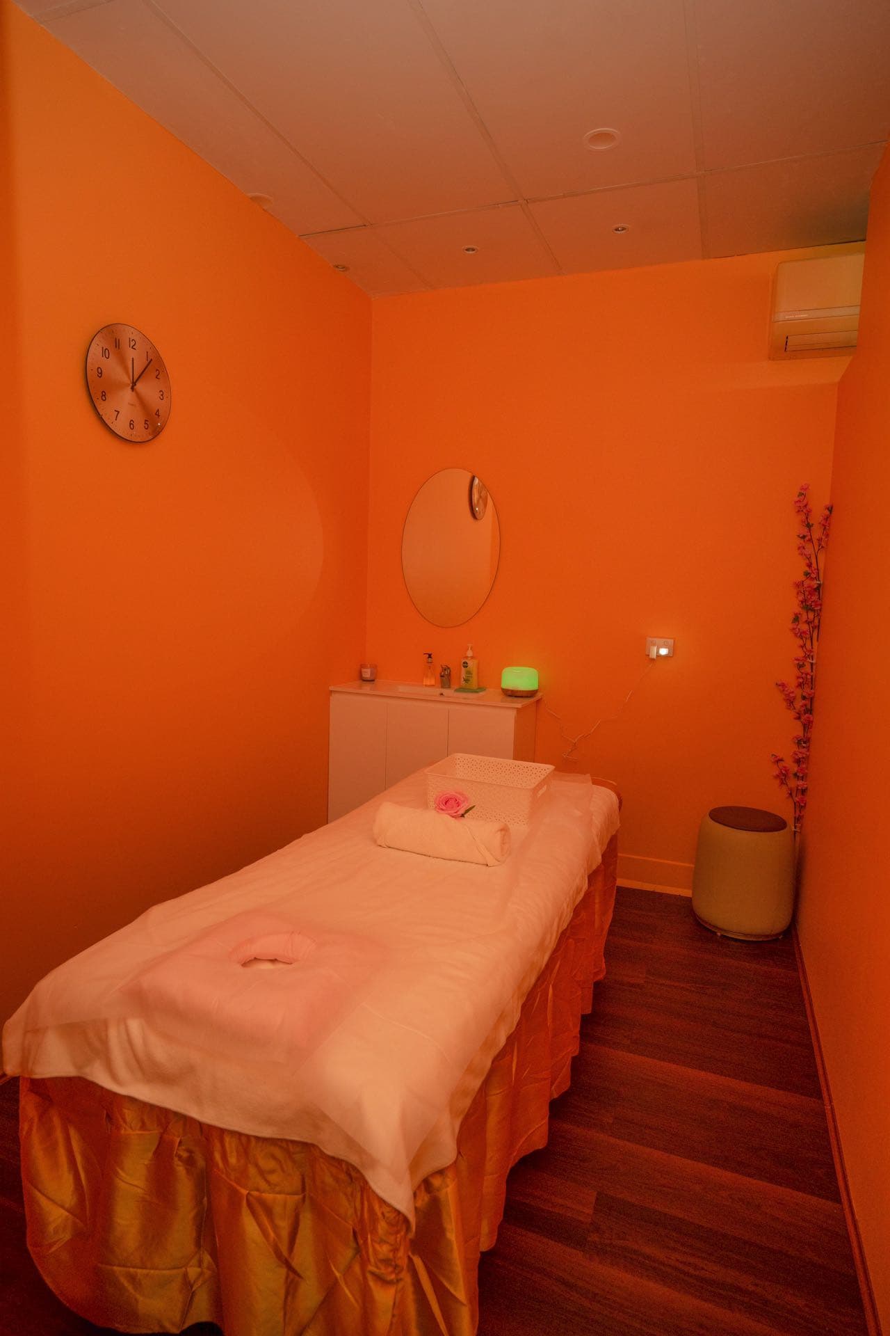 Sunflower Health Center Gold Coast Massage - Relax Massage, 按摩 — Broadbeach, Gold Coast