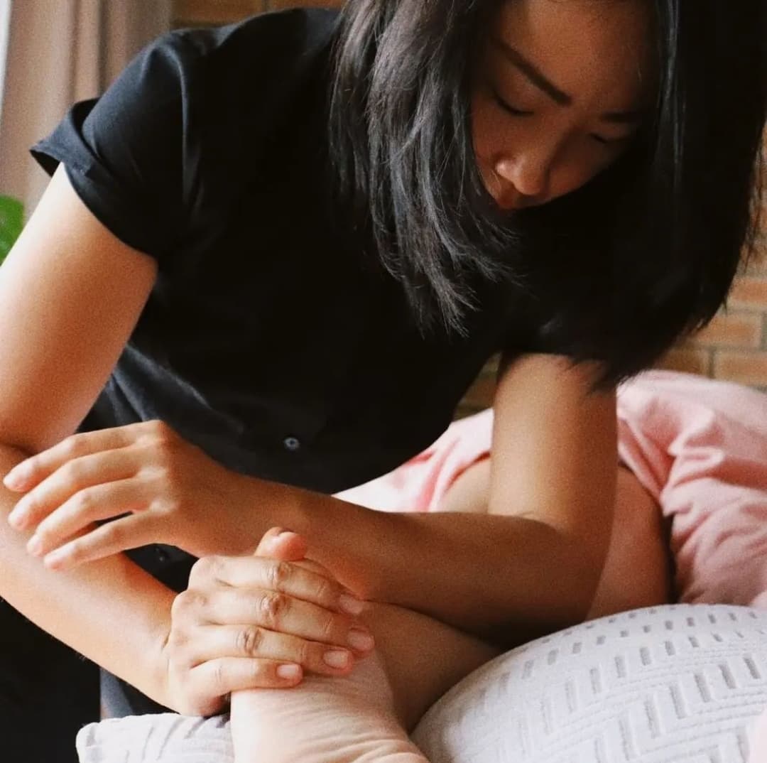 Holistic Massage & Stretch – FLEX & FLOW | Mermaid Beach Gold Coast — Mermaid Beach, Gold Coast