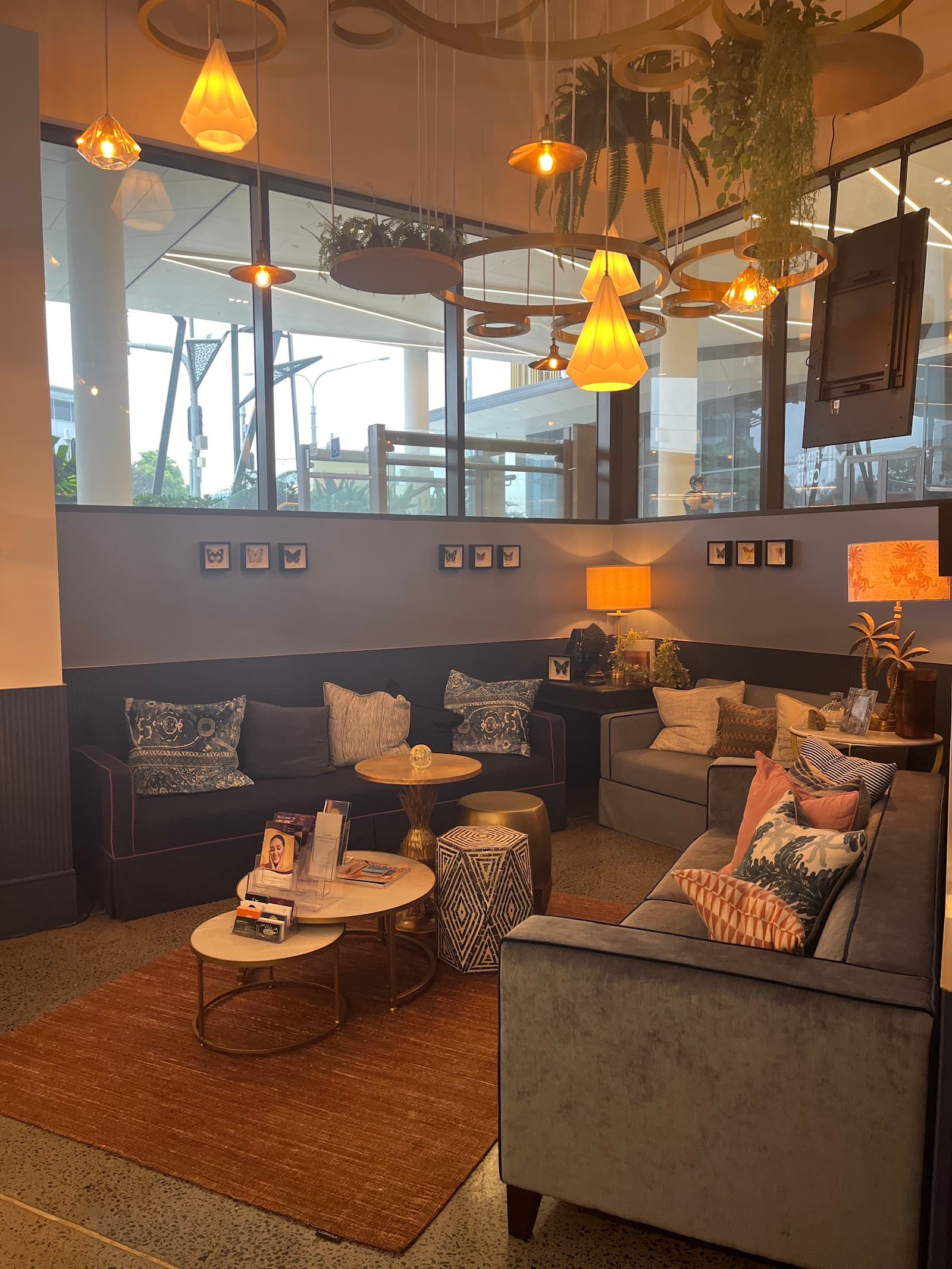Dreamin Head Spa & Sculpture — Main Beach, Gold Coast