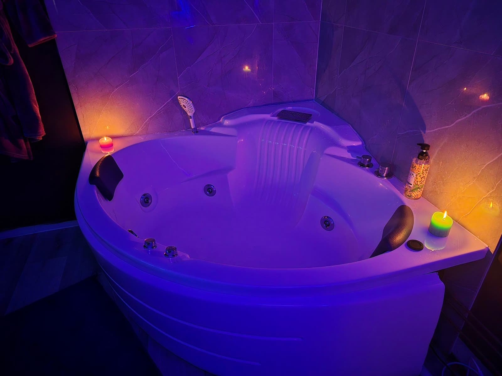 Onyx Mens Spa — Southport, Gold Coast