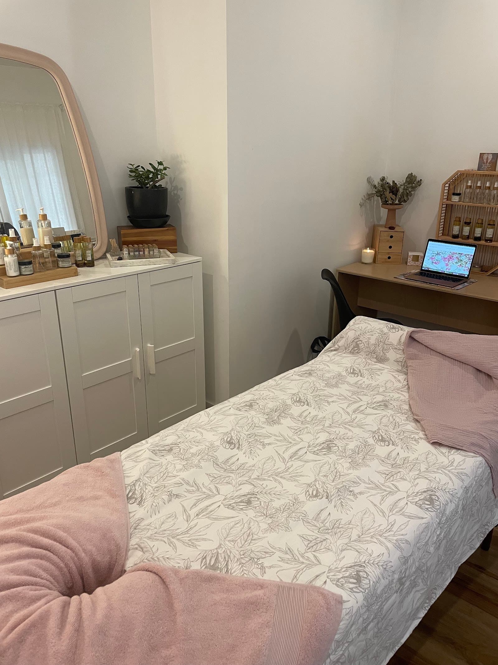 East of Eden Spa — Palm Beach, Gold Coast