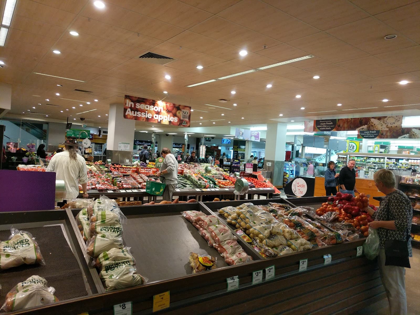 Woolworths Oasis (Broadbeach) — Broadbeach, Gold Coast