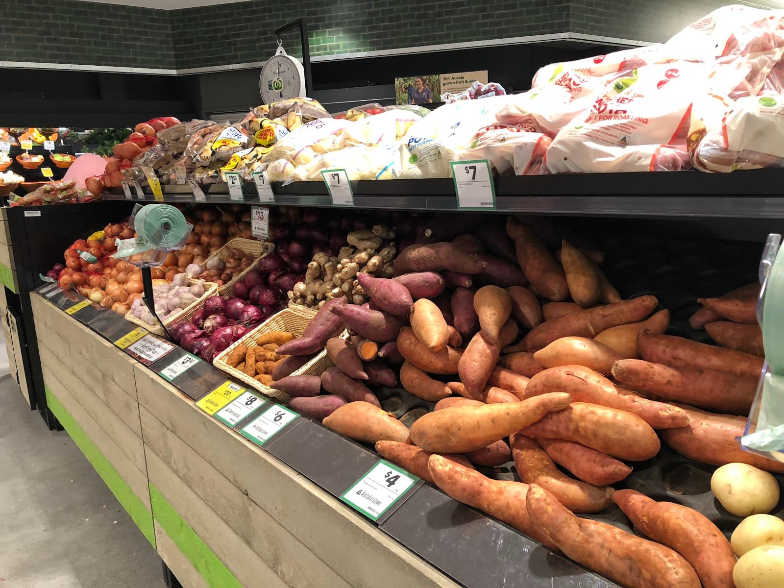 Woolworths Oasis (Broadbeach) — Broadbeach, Gold Coast