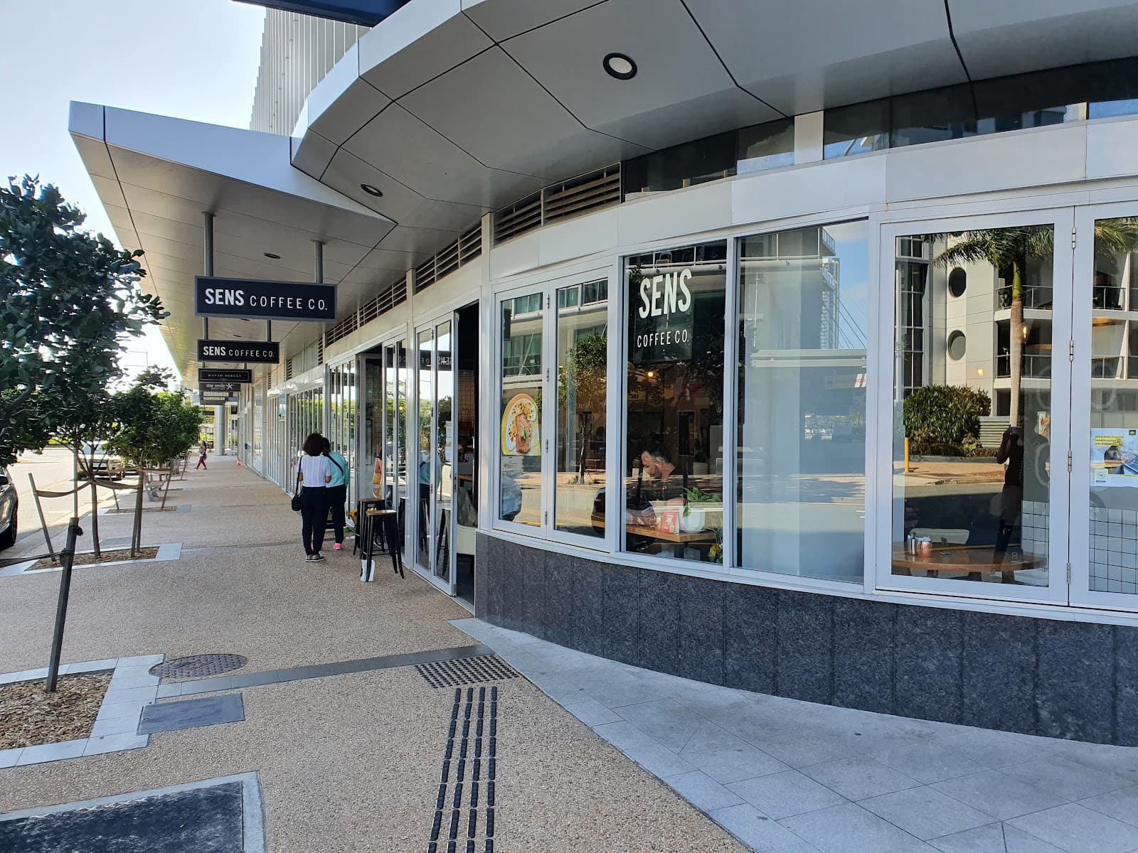Meriton Retail Precinct Sundale Southport — Main Beach, Gold Coast