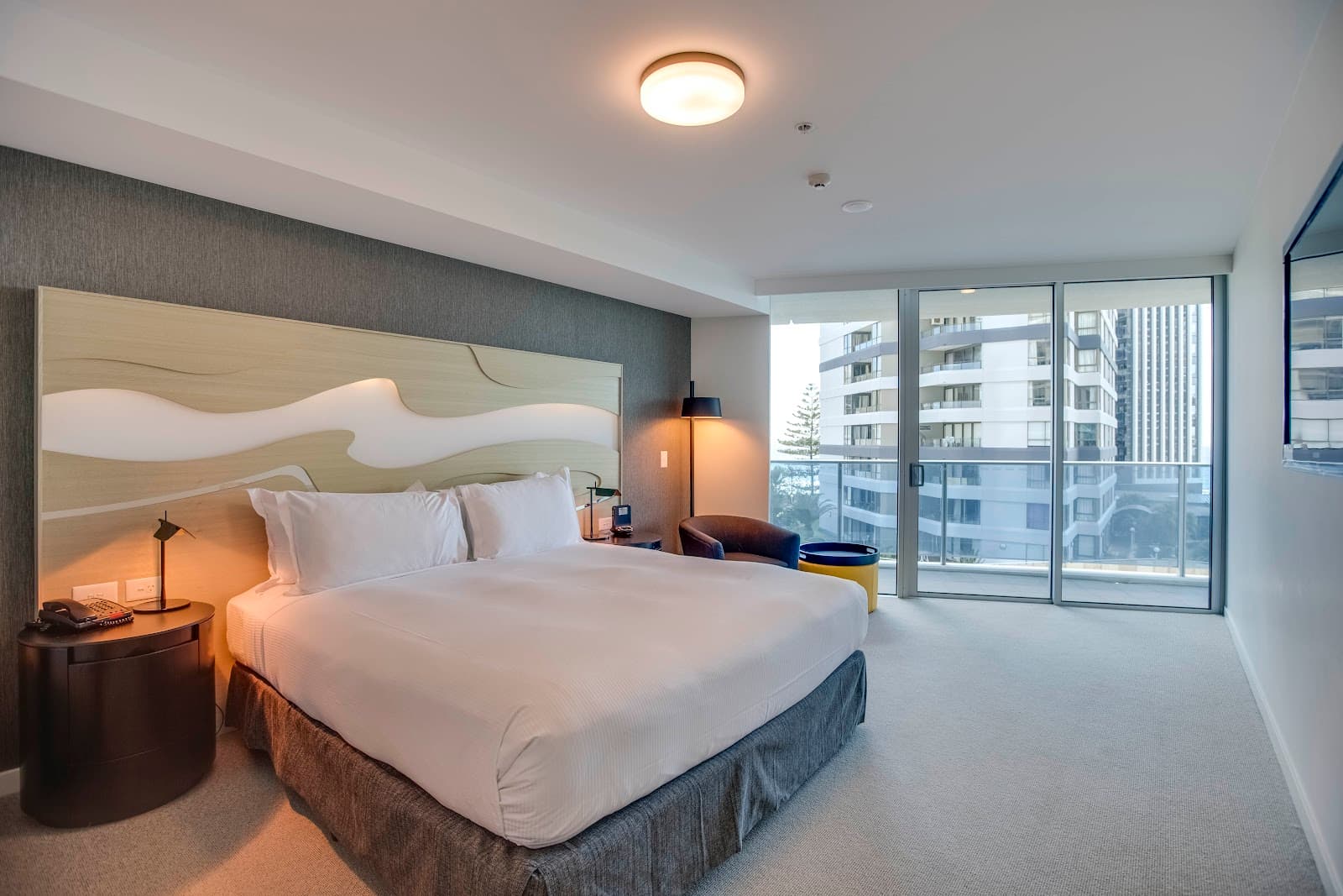 Hilton Surfers Paradise Hotel & Residences — Main Beach, Gold Coast