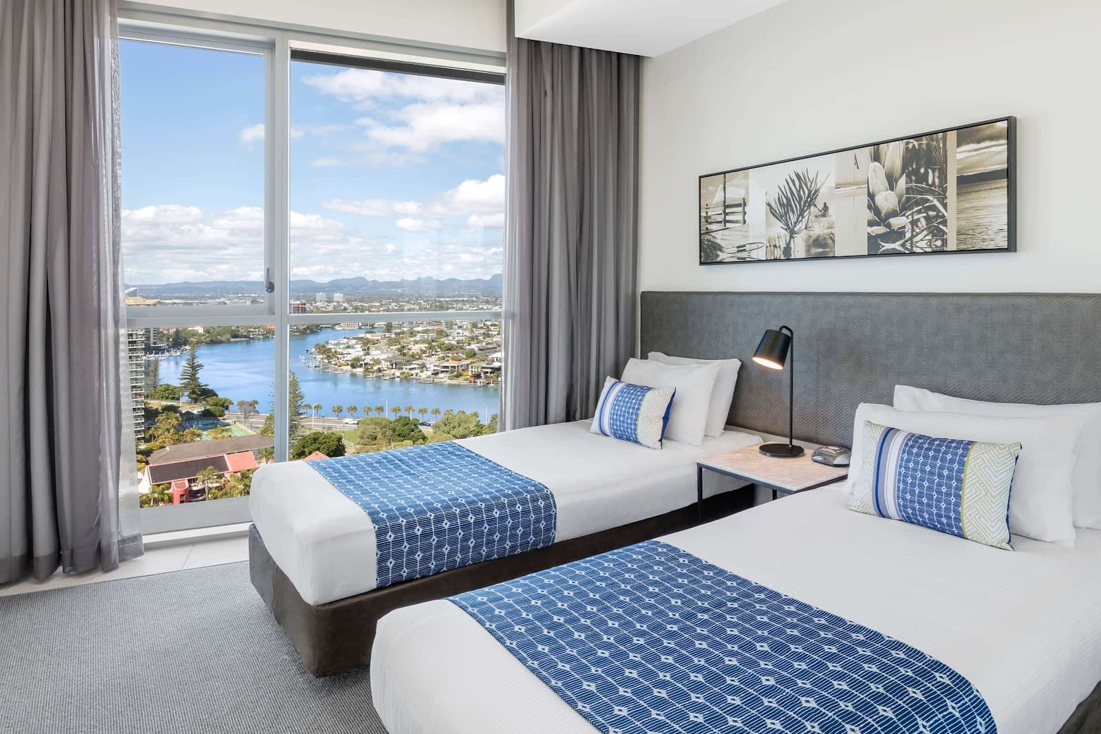 Wyndham Hotel Surfers Paradise — Surfers Paradise, Gold Coast