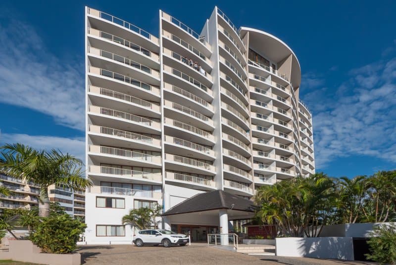 Broadbeach Savannah Hotel And Resort — Broadbeach, Gold Coast