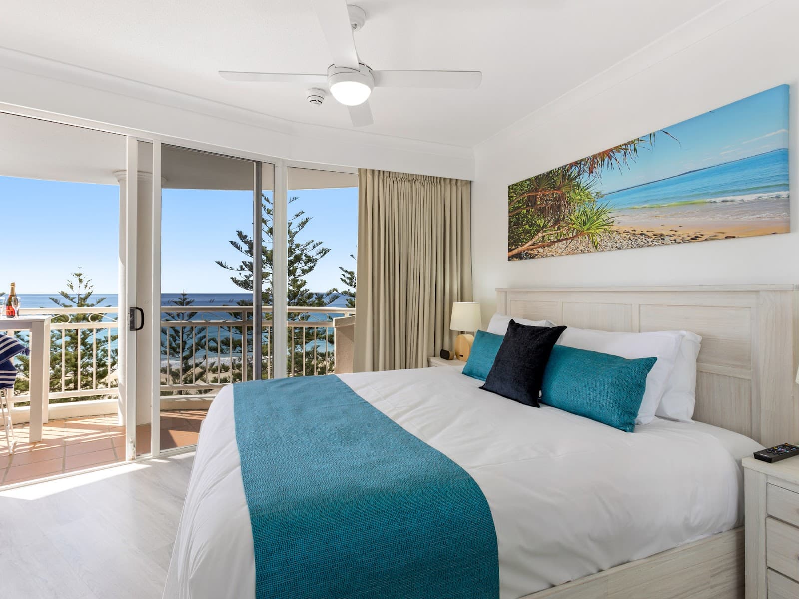 ULTIQA Burleigh Mediterranean Resort | Beachfront Accommodation — Burleigh Heads, Gold Coast
