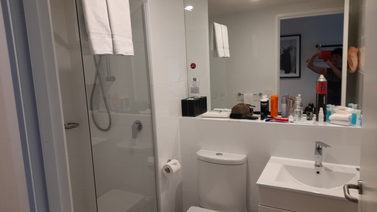 Woodroffe Hotel — Hope Island, Gold Coast