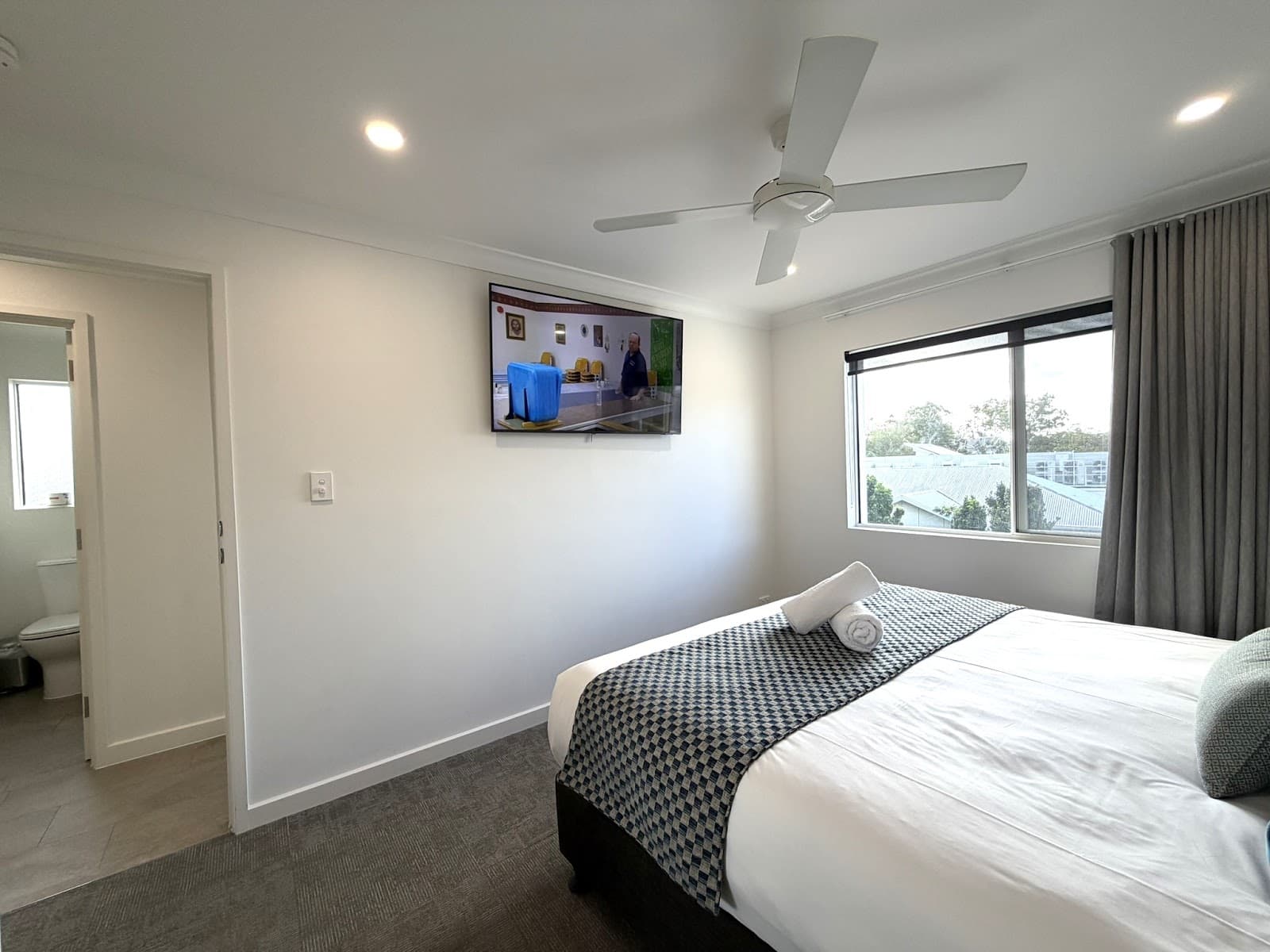 Southport Motel & Apartments — Southport, Gold Coast
